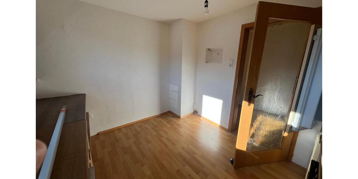 Dachgeschoßwohnung Dotternhausen - 3 Zimmer, 64 m&sup2;, 570&euro; | Angebot:25306813