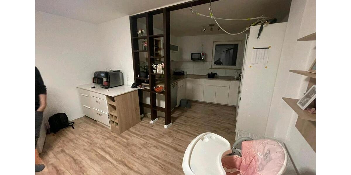 Etagenwohnung Michelau in Oberfranken - 4 Zimmer, 130 m&sup2;, 750&euro; | Angebot:25986589