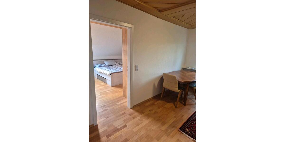 Dachgeschoßwohnung Wetter (Hessen) - 2 Zimmer, 50 m&sup2;, 700&euro; | Angebot:26272068
