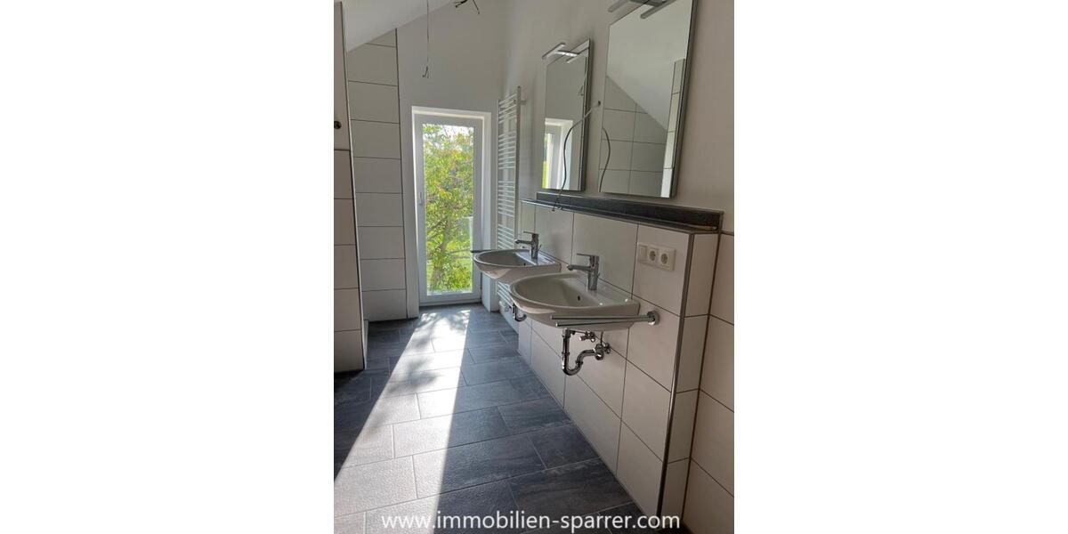 Maisonettenwohnung Tännesberg - 7 Zimmer, 205 m&sup2;, 1.340&euro; | Angebot:25760328