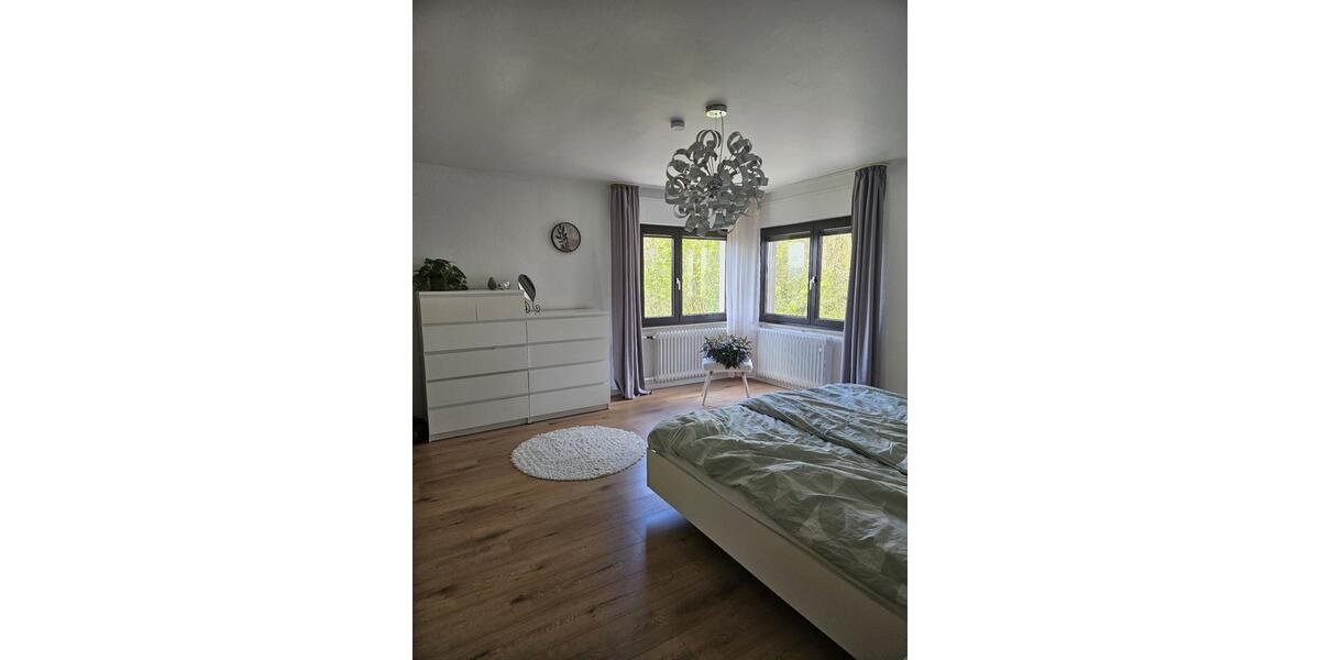 Wohnen auf Zeit Melsbach - 6 Zimmer, 150 m&sup2;, 1.100&euro; | Angebot:26437329