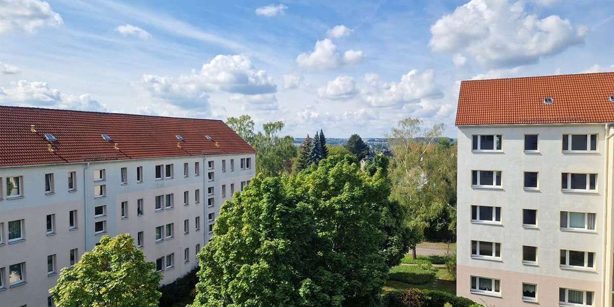 Etagenwohnung Glauchau - 4 Zimmer, 69 m&sup2;, 450&euro; | Angebot:25875714