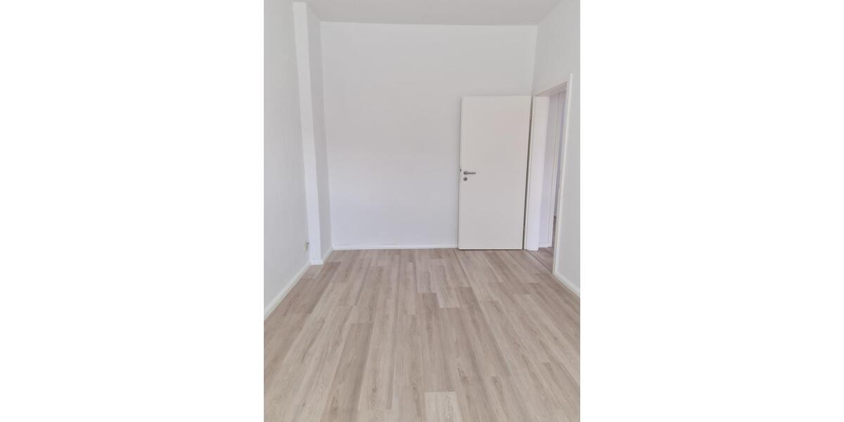 Erdgeschoßwohnung Stendal - 3 Zimmer, 85 m&sup2;, 594&euro; | Angebot:25855762