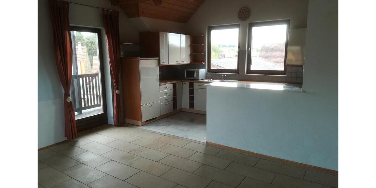 Dachgeschoßwohnung Gerolzhofen - 3 Zimmer, 103 m&sup2;, 720&euro; | Angebot:26521935