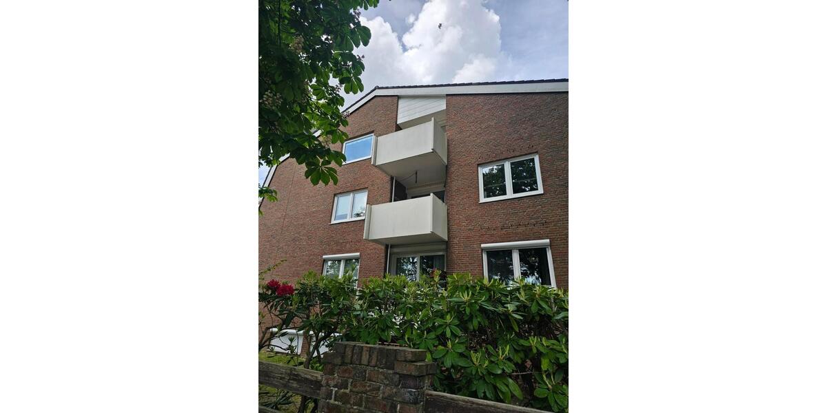 Etagenwohnung Bremerhaven - 3 Zimmer, 96 m&sup2;, 900&euro; | Angebot:26636111