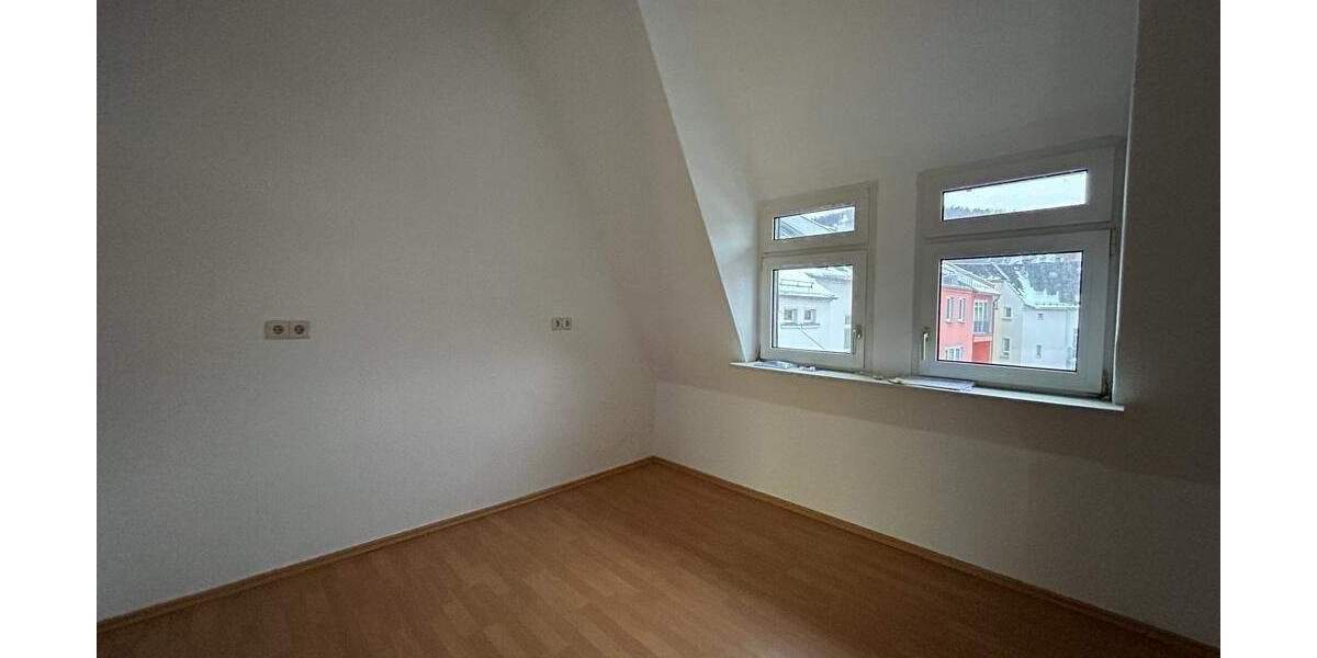 Etagenwohnung Aue - 4 Zimmer, 90 m&sup2;, 480&euro; | Angebot:25681324