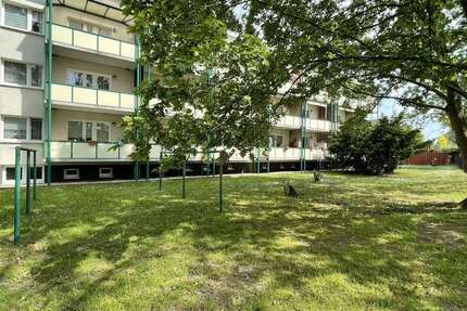 Wohnung zum Mieten in Böhlen 257,30 € 25.73 m²