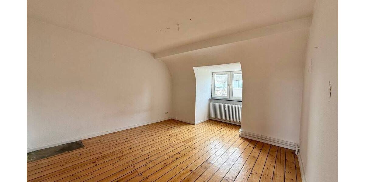 Etagenwohnung Kiel Vorstadt - 2 Zimmer, 65 m&sup2;, 580&euro; | Angebot:26475936