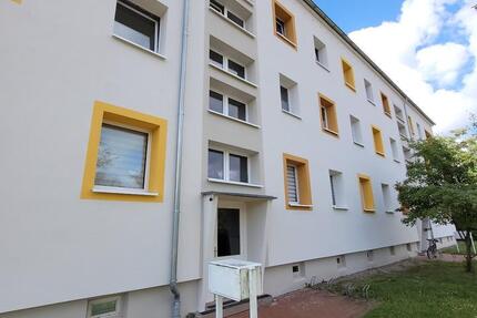 2- Zi. Whg. mit Tageslichtbad, Wohnküche & Laminat