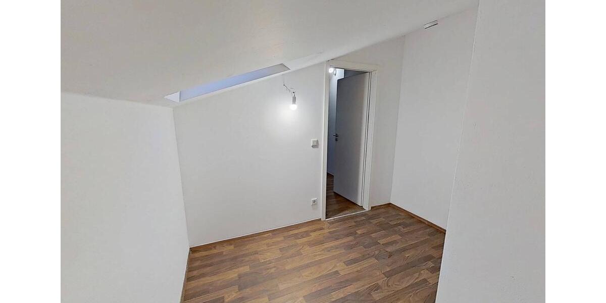 Dachgeschoßwohnung Gelsenkirchen Ückendorf - 4 Zimmer, 89 m&sup2;, 785&euro; | Angebot:25146010