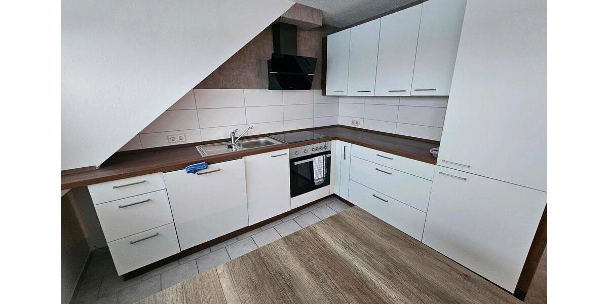 Dachgeschoßwohnung Ilsede Adenstedt - 3 Zimmer, 74 m&sup2;, 850&euro; | Angebot:24755658