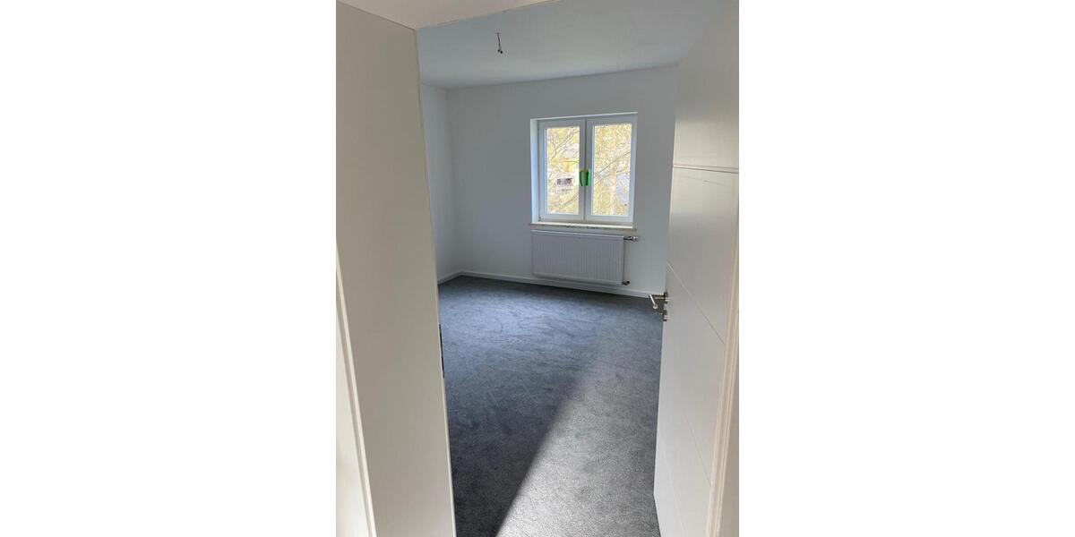 Etagenwohnung Engelskirchen - 3.5 Zimmer, 80 m&sup2;, 990&euro; | Angebot:26636751