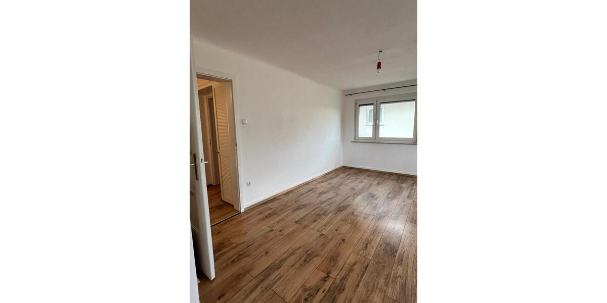 Etagenwohnung Pforzheim Eutingen - 3 Zimmer, 80 m&sup2;, 650&euro; | Angebot:25980516