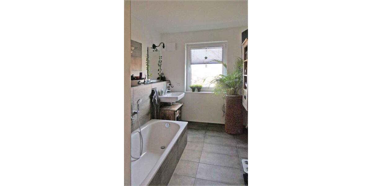 Etagenwohnung Horneburg - 4 Zimmer, 127 m&sup2;, 1.840&euro; | Angebot:26154829