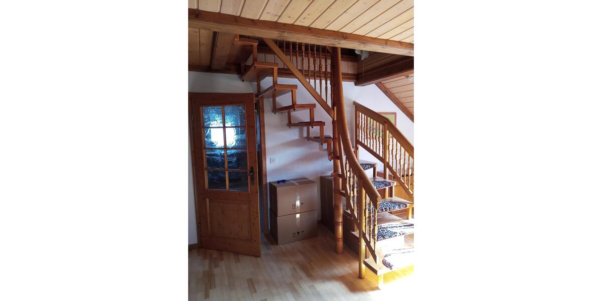 Dachgeschoßwohnung Thurnau - 4 Zimmer, 100 m&sup2;, 650&euro; | Angebot:25875104