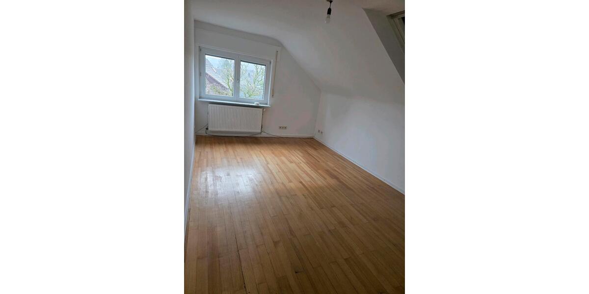 Dachgeschoßwohnung Baden-Baden Baden - 3 Zimmer, 80 m&sup2;, 1.000&euro; | Angebot:24757317