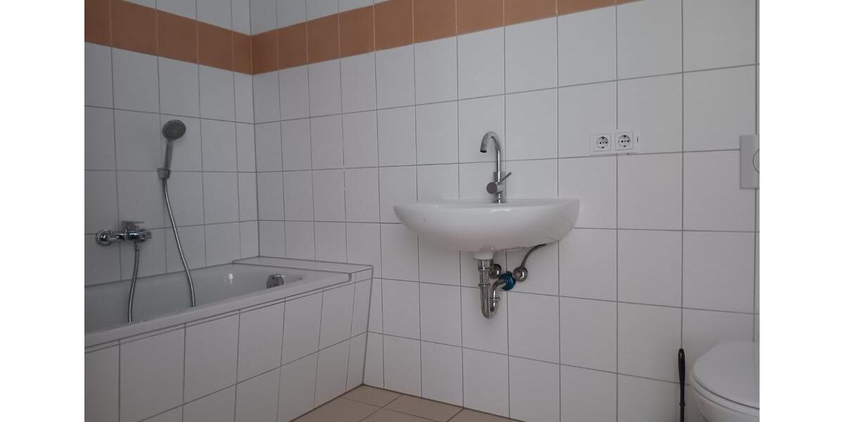 Etagenwohnung Freital - 4 Zimmer, 114 m&sup2;, 860&euro; | Angebot:25148230
