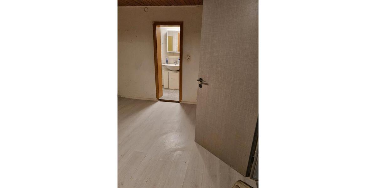 Etagenwohnung Zierenberg - 3.5 Zimmer, 80 m&sup2;, 850&euro; | Angebot:25375797