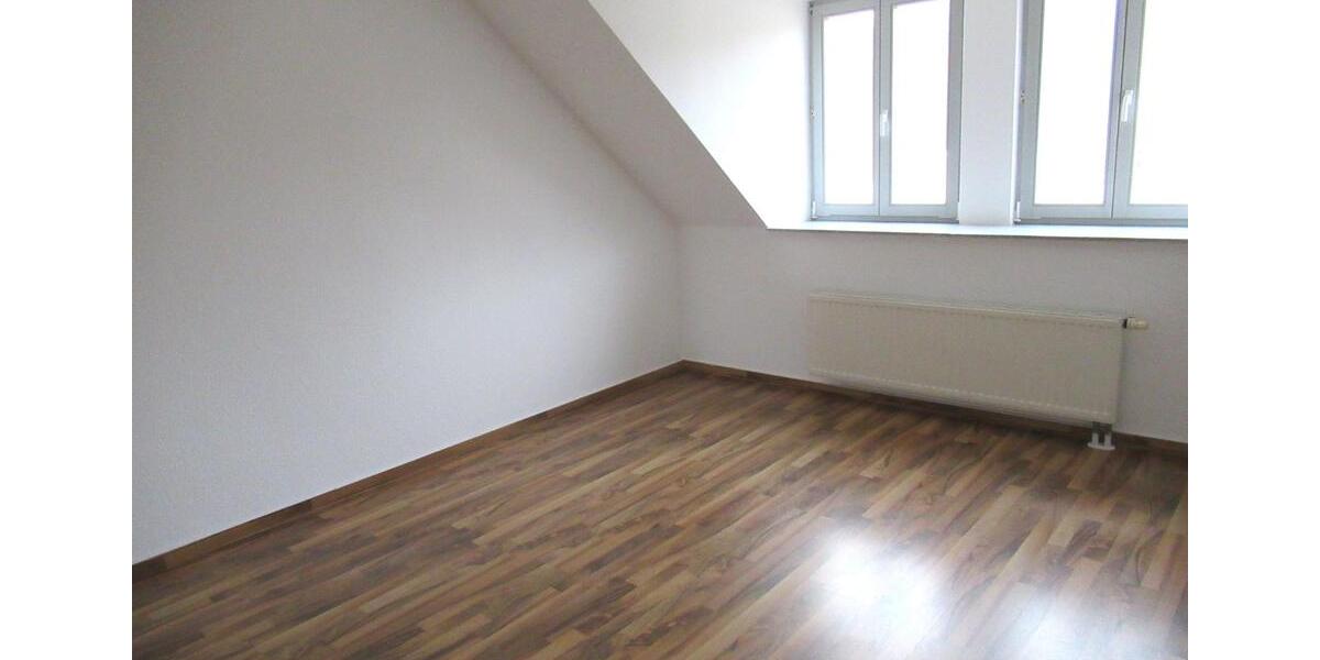 Etagenwohnung Werdau - 3 Zimmer, 76 m&sup2;, 440&euro; | Angebot:26477175