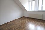 Etagenwohnung Werdau - 3 Zimmer, 76 m&sup2;, 440&euro; | Angebot:26477175