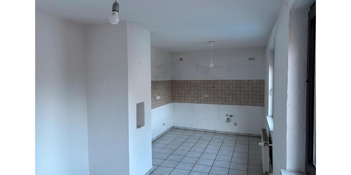 Mehrfamilienhaus, Wohnhaus Sinsheim - 8 Zimmer, 194 m&sup2;, 1.900&euro; | Angebot:25950758