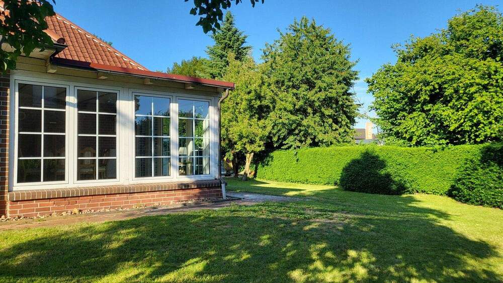 Einfamilienhaus Saterland / Scharrel (Oldenburg) Scharrel - 7 Zimmer, 246 m&sup2;, 1.200&euro; | Angebot:24873775