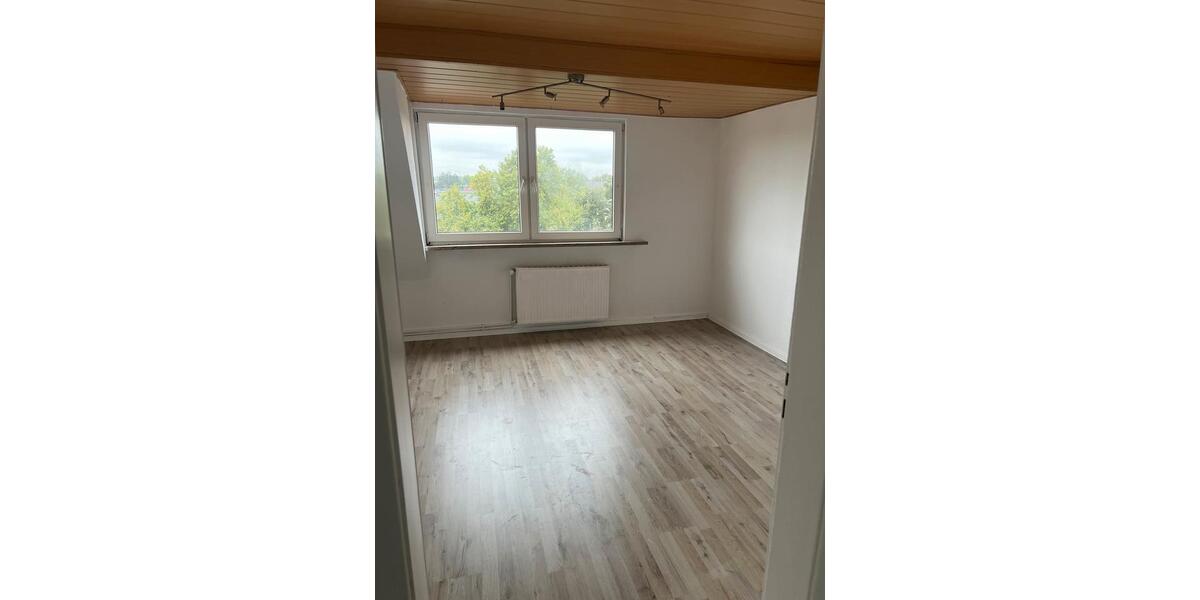 Dachgeschoßwohnung Helmstedt - 3 Zimmer, 60 m&sup2;, 650&euro; | Angebot:26636505