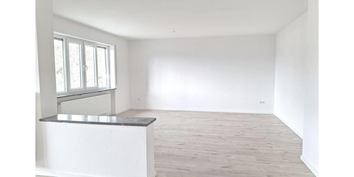 Etagenwohnung Deggendorf - 4 Zimmer, 91 m&sup2;, 1.150&euro; | Angebot:25346140