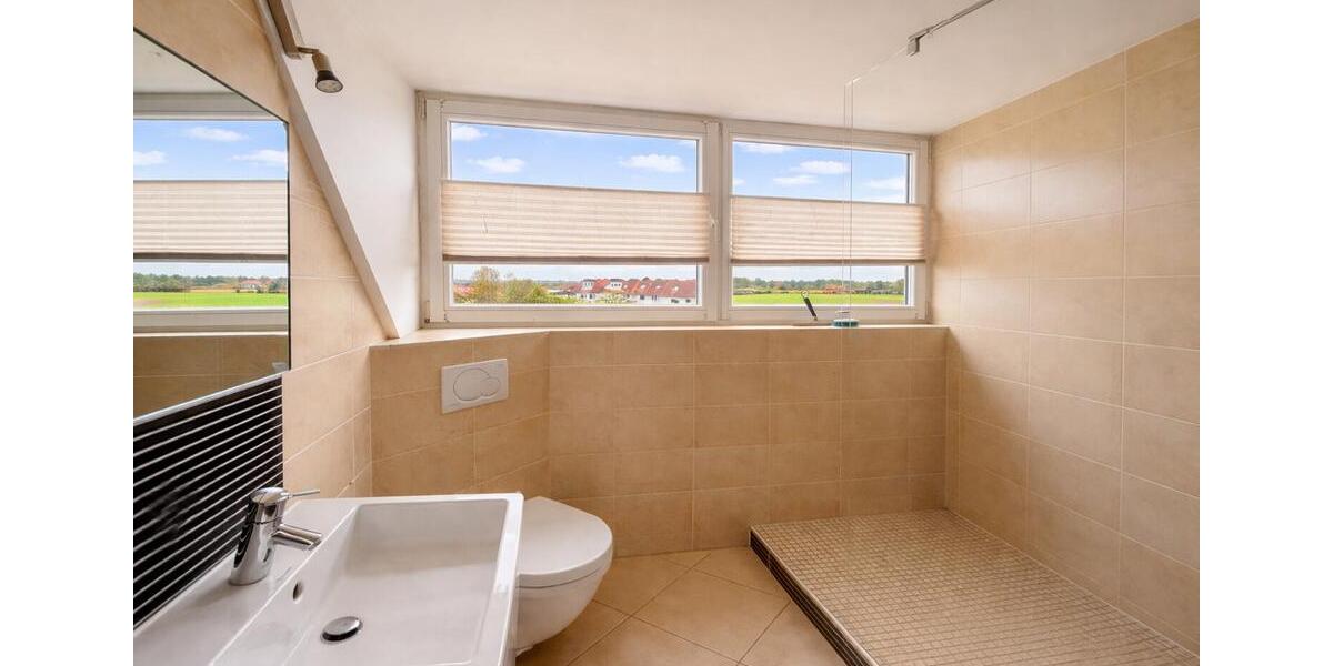 Reihenhaus Bad Vilbel - 5 Zimmer, 177 m&sup2;, 2.700&euro; | Angebot:25862446