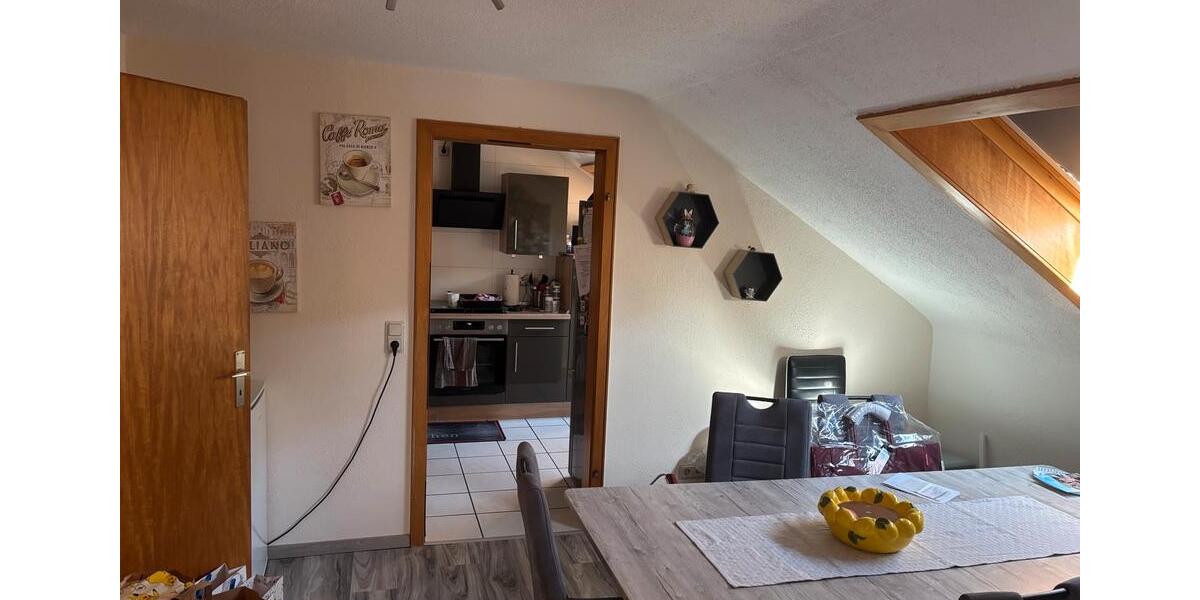 Dachgeschoßwohnung Bergneustadt - 3 Zimmer, 72 m&sup2;, 600&euro; | Angebot:26478513