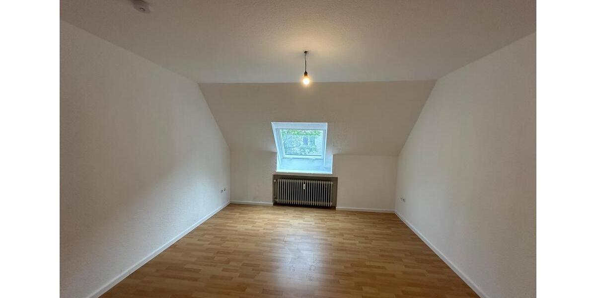 Dachgeschoßwohnung Gummersbach Hepel - 4 Zimmer, 94 m&sup2;, 622&euro; | Angebot:26561740
