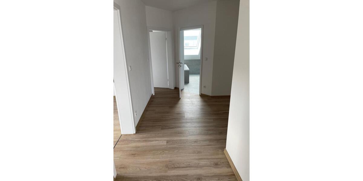 Dachgeschoßwohnung Bad Windsheim - 3 Zimmer, 73 m&sup2;, 850&euro; | Angebot:26296551