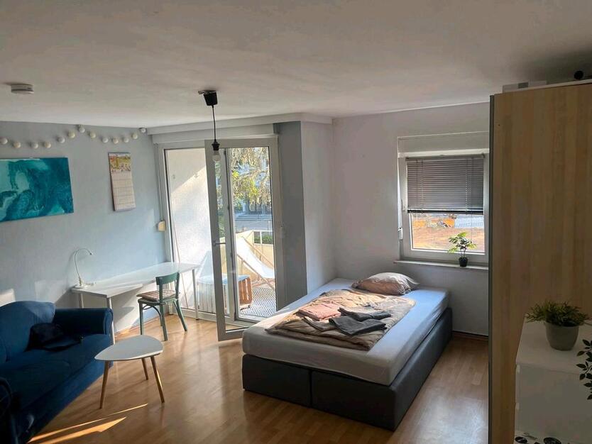 Schöne AltbauWohnung quasi Bergerstraße