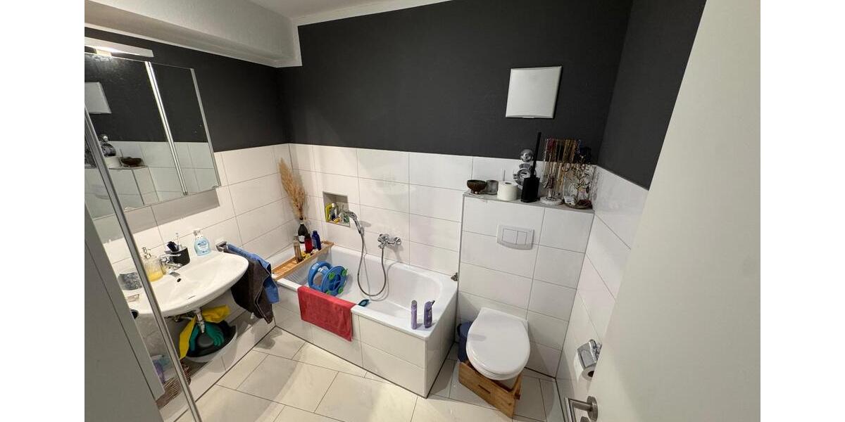 Etagenwohnung Sankt Augustin - 3 Zimmer, 104 m&sup2;, 1.215&euro; | Angebot:24534081