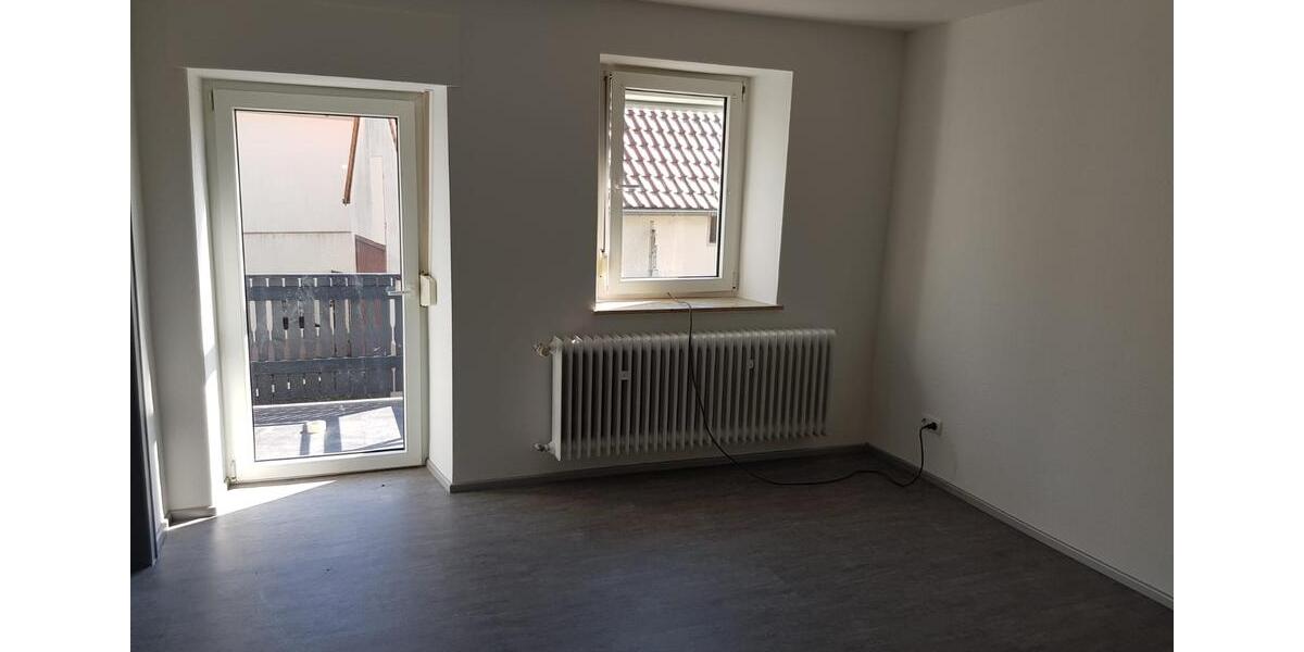Etagenwohnung Pfeffelbach - 5 Zimmer, 172 m&sup2;, 1.150&euro; | Angebot:26429812