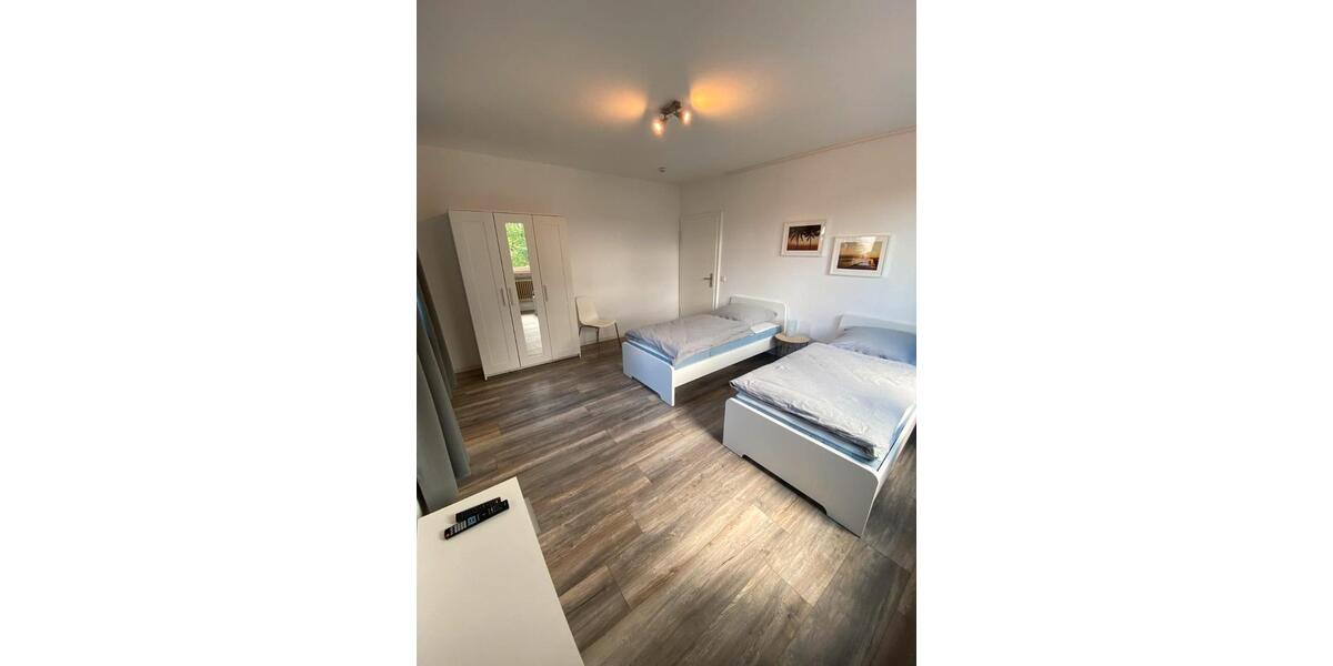 Wohnen auf Zeit Selbitz - 6 Zimmer, 270 m&sup2;, 30&euro; | Angebot:22032017