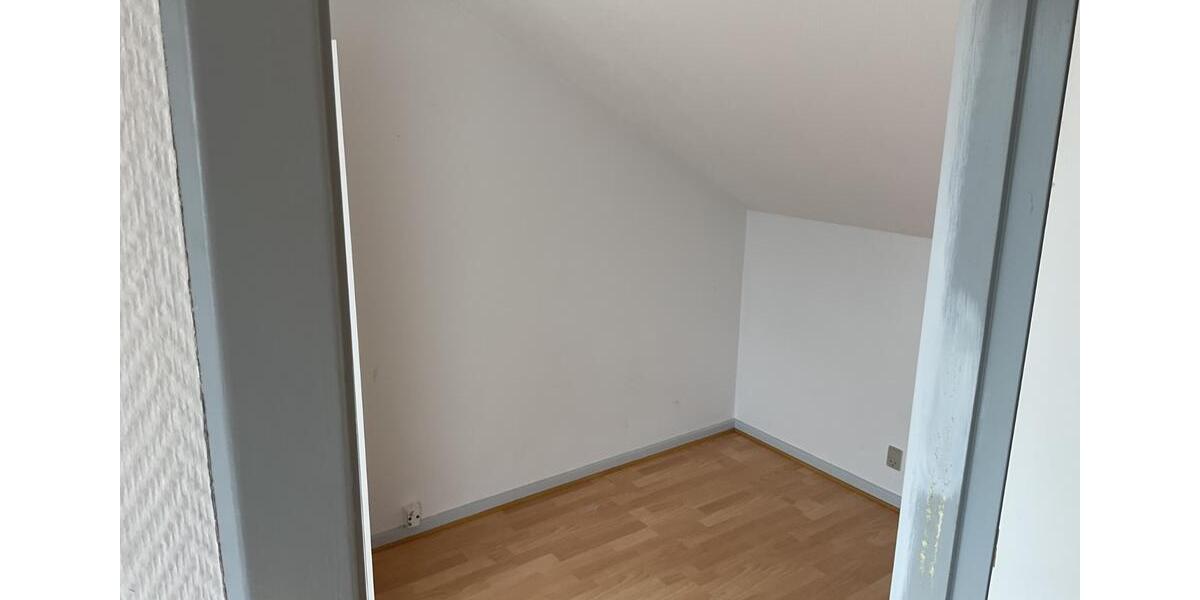 Dachgeschoßwohnung Flensburg Altstadt - 4 Zimmer, 130 m&sup2;, 750&euro; | Angebot:26384560