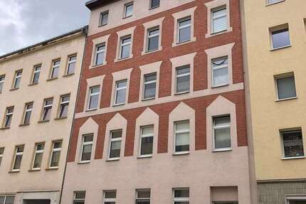 Wohnung zum Mieten in Halle (Saale) 259 € 32 m²