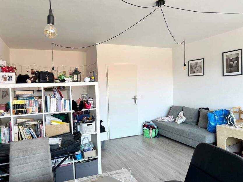 „OH YEAH“ „GEPFLEGTE 1 Zimmer Wohnung MIT BALKON“ „“