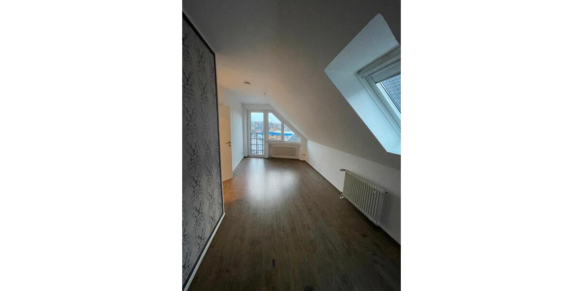Dachgeschoßwohnung Lingen (Ems) - 3 Zimmer, 86 m&sup2;, 750&euro; | Angebot:24507062