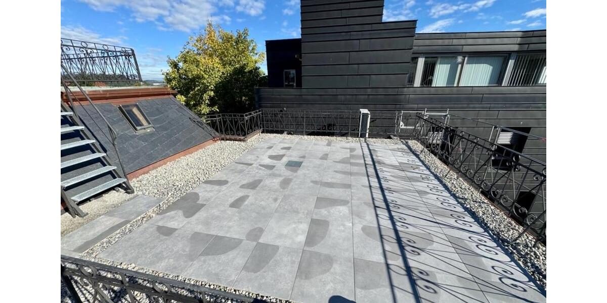 Dachgeschoßwohnung Ravensburg - 5 Zimmer, 153 m&sup2;, 2.475&euro; | Angebot:24748947