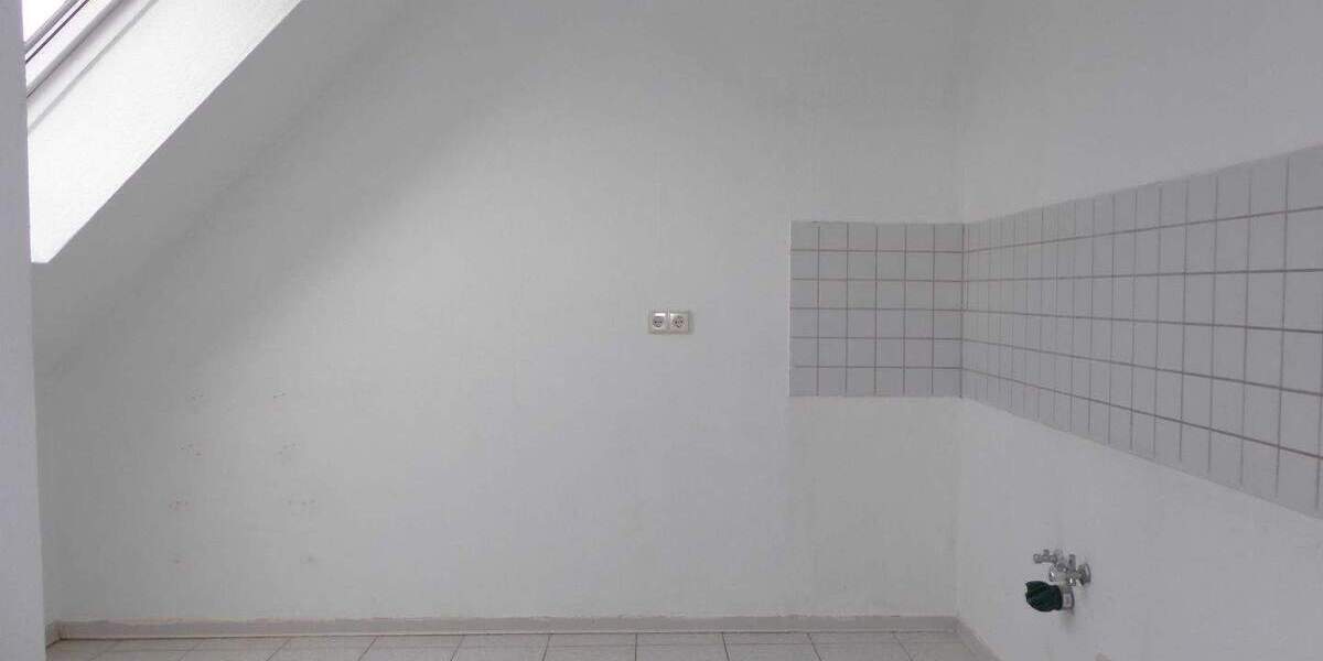 Etagenwohnung Rudolstadt Volkstedt - 4 Zimmer, 81 m&sup2;, 660&euro; | Angebot:25814016