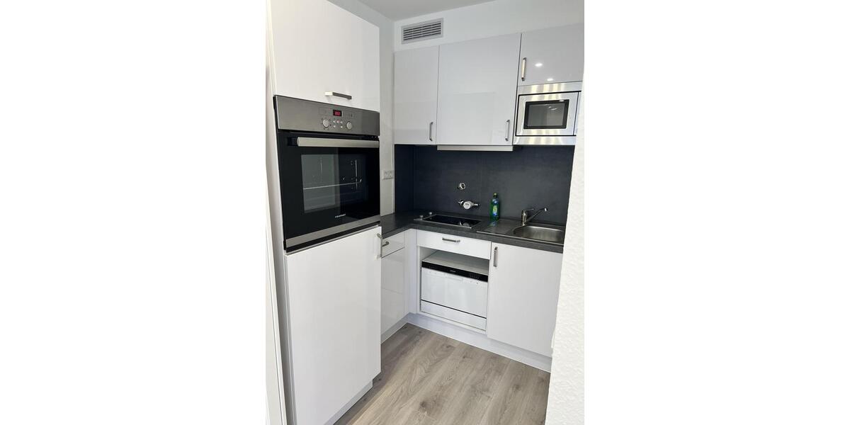 Moderne vollmöblierte 1-Zimmerwohnung mit Blick in die Stadt 1 zimmer