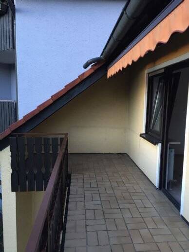 Etagenwohnung Heßdorf - 3 Zimmer, 89 m&sup2;, 890&euro; | Angebot:23852401