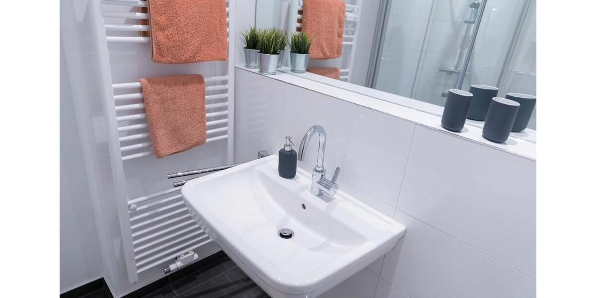 Wohnen auf Zeit Krefeld Benrad - 2 Zimmer, 70 m&sup2;, 1.350&euro; | Angebot:24277984