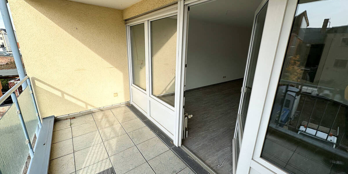 Etagenwohnung Glauchau - 2 Zimmer, 79 m&sup2;, 395&euro; | Angebot:25688144