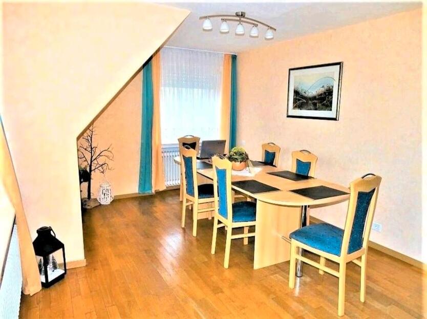 88 m² OG-Wng, Carport, 2 Balkone – zu verm.!