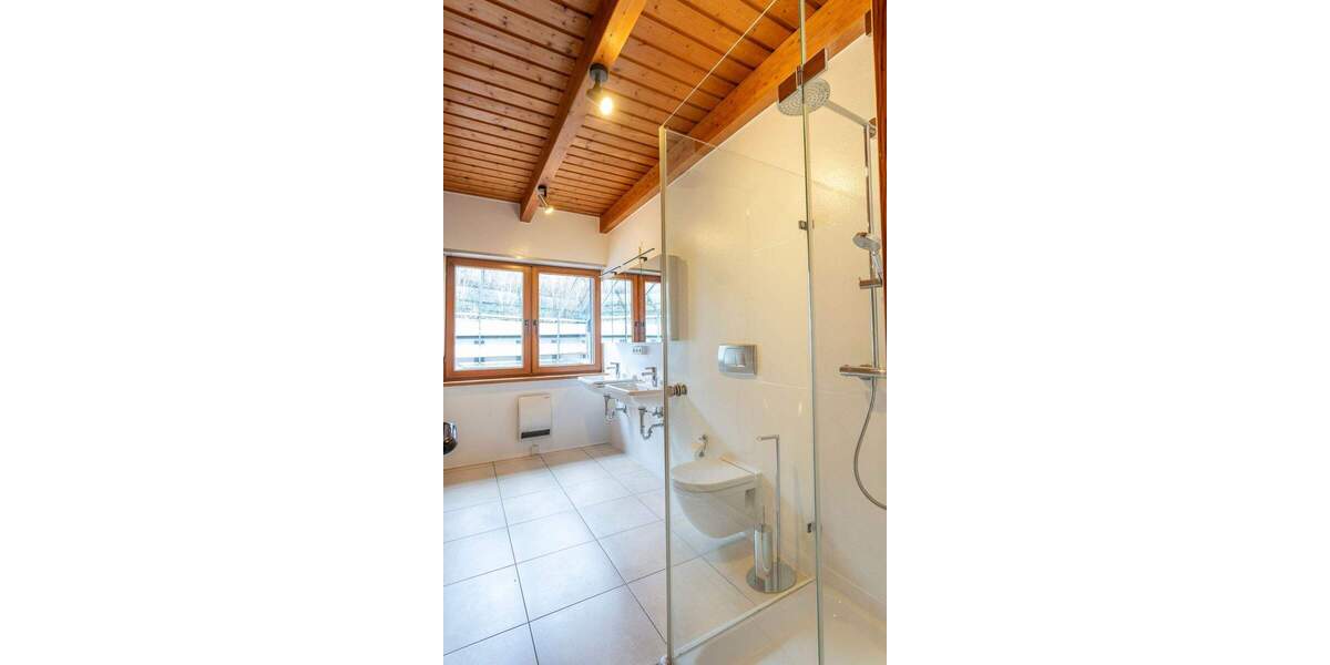 Mehrfamilienhaus, Wohnhaus Kippenheim - Schmieheim Schmieheim - 5 Zimmer, 190 m&sup2;, 1.900&euro; | Angebot:25140981