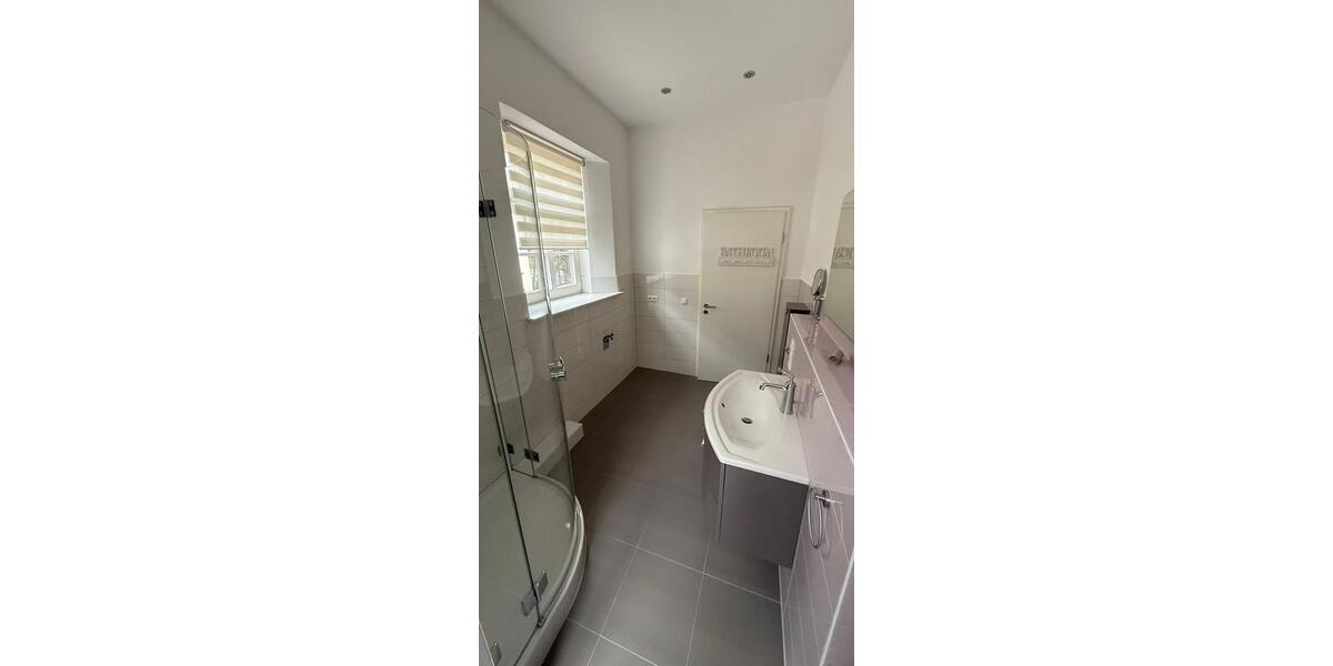 Erdgeschoßwohnung Schwerin Friedrichsthal - 2 Zimmer, 82 m&sup2;, 819&euro; | Angebot:24492773