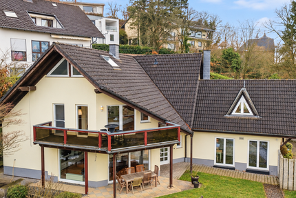 Haus Rheinbreitbach - 5 Zimmer, 220 m&sup2;, 2.200&euro; | Angebot:27334402